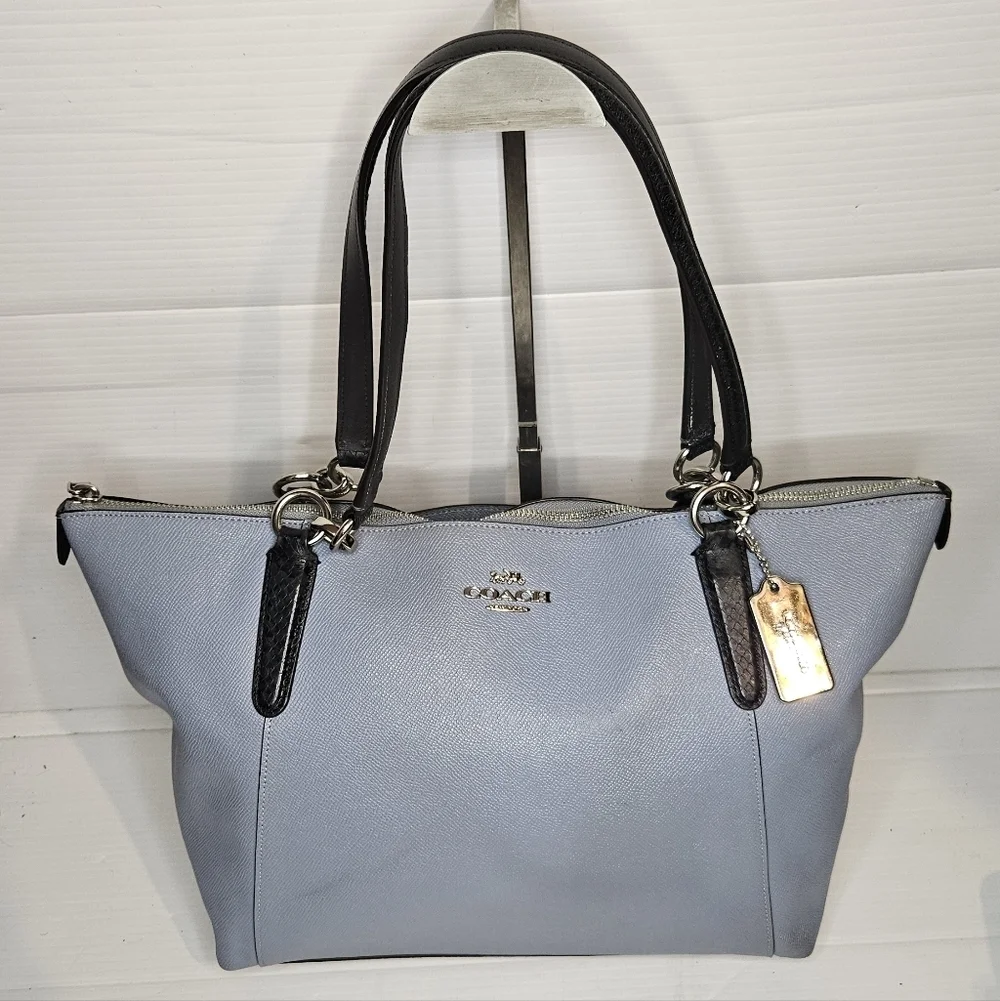COACH Ava Exotic Trim Tote – Cornflower Snake-Embossed Leather, Zip Closure